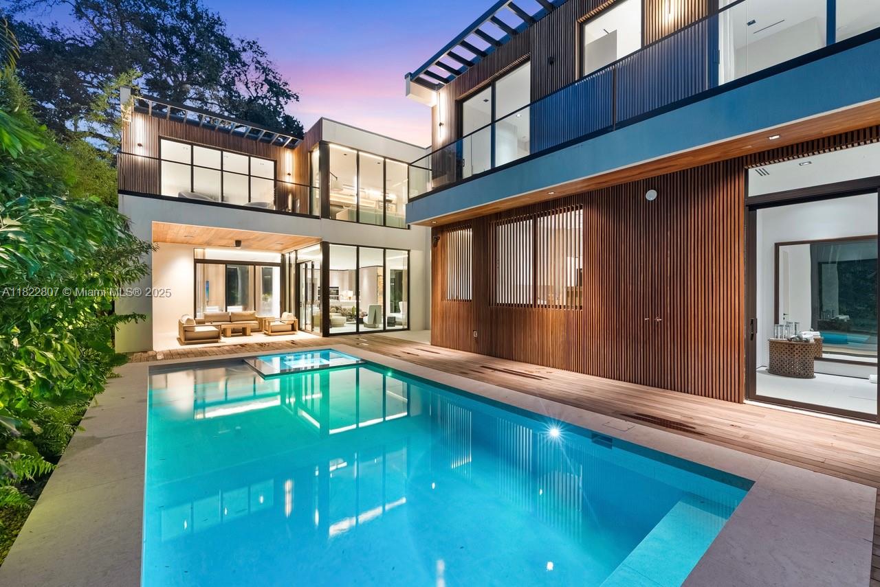 2800 Calusa St Miami, FL 33133