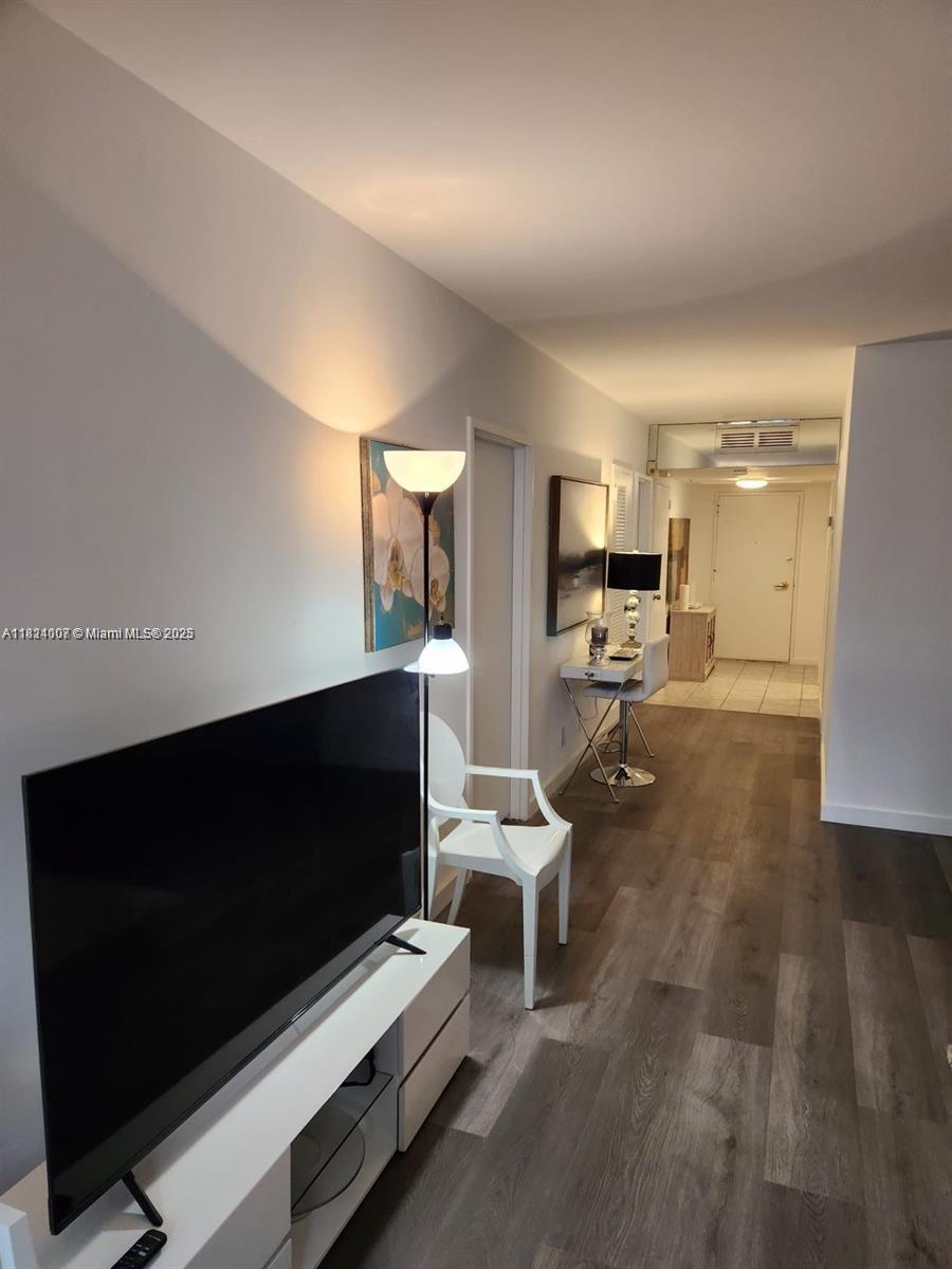 5700 Collins Ave #4N,Miami Beach, FL 33140