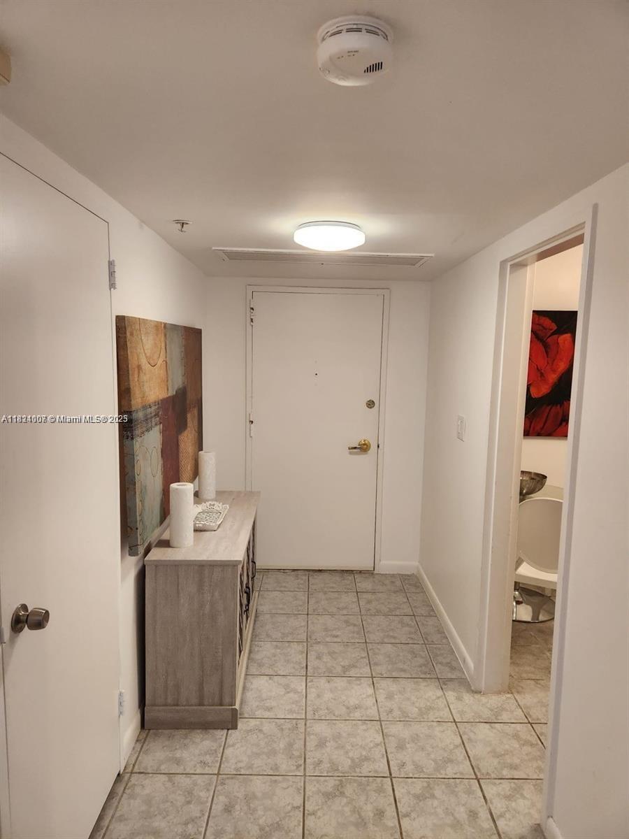 5700 Collins Ave #4N,Miami Beach, FL 33140