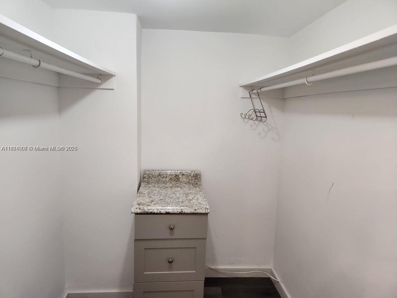 5700 Collins Ave #4N,Miami Beach, FL 33140