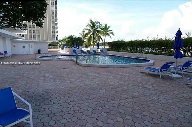 5700 Collins Ave #4N,Miami Beach, FL 33140
