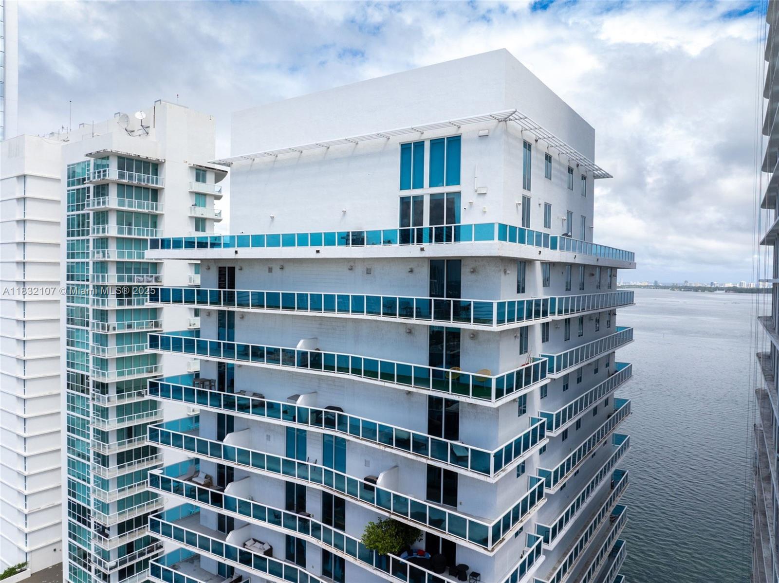 image Star Lofts On The Bay55