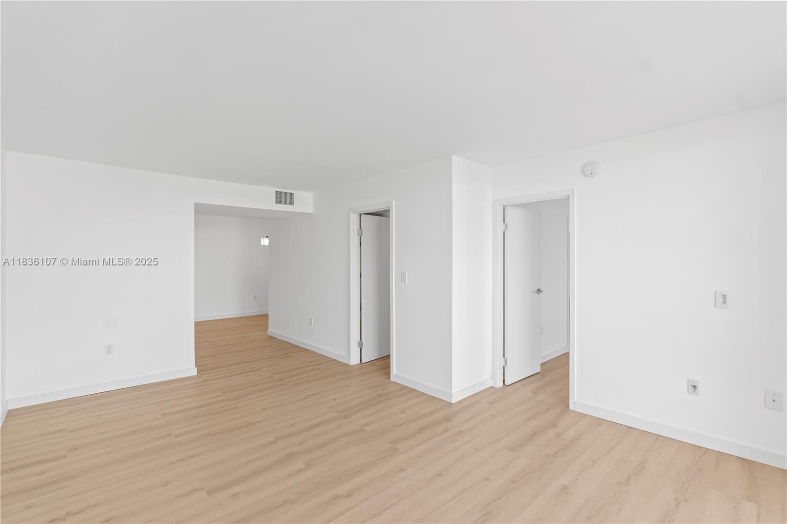 image Brickell Bay Club15