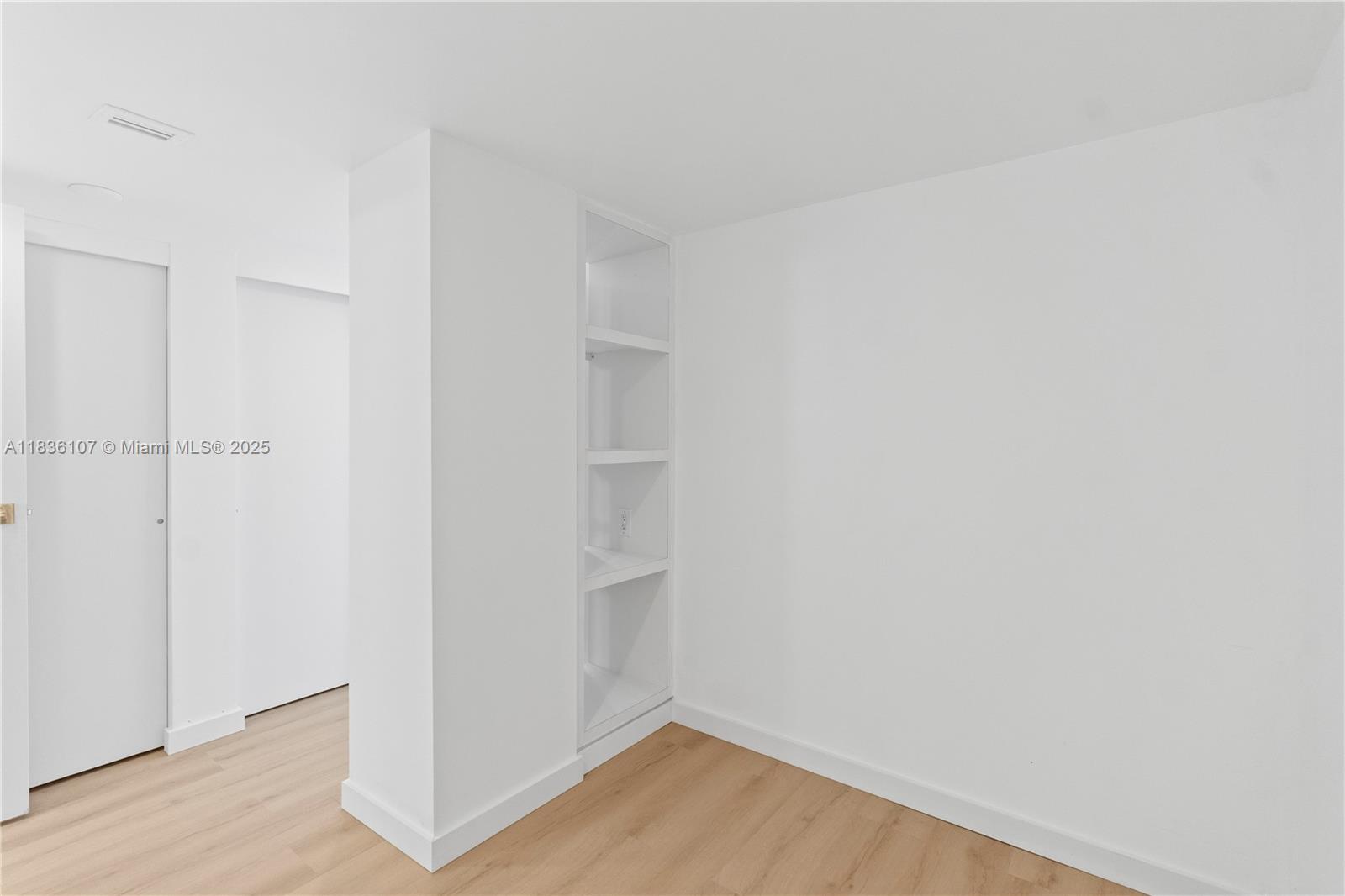 image Brickell Bay Club22