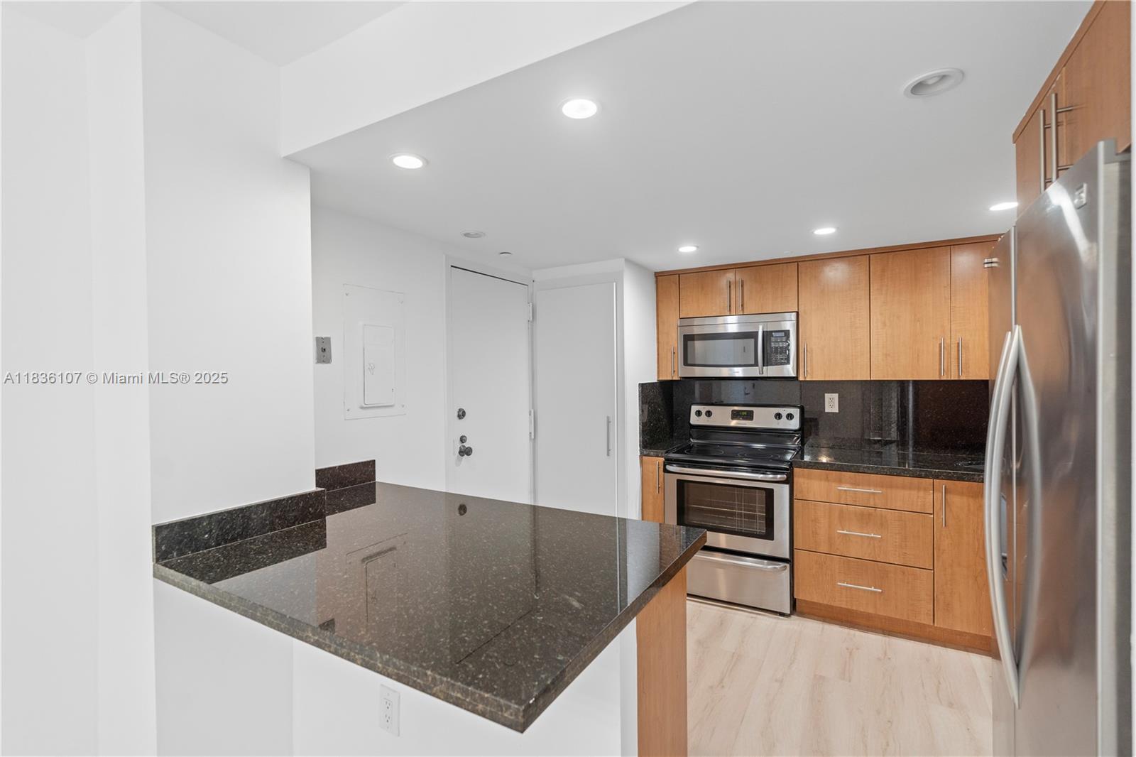 image Brickell Bay Club3