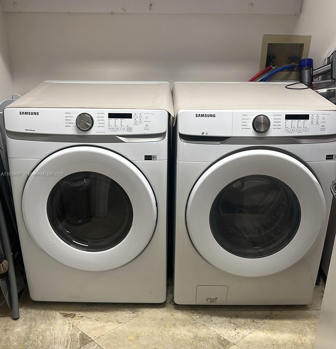 image GRAND BAY RESIDENCES COND20