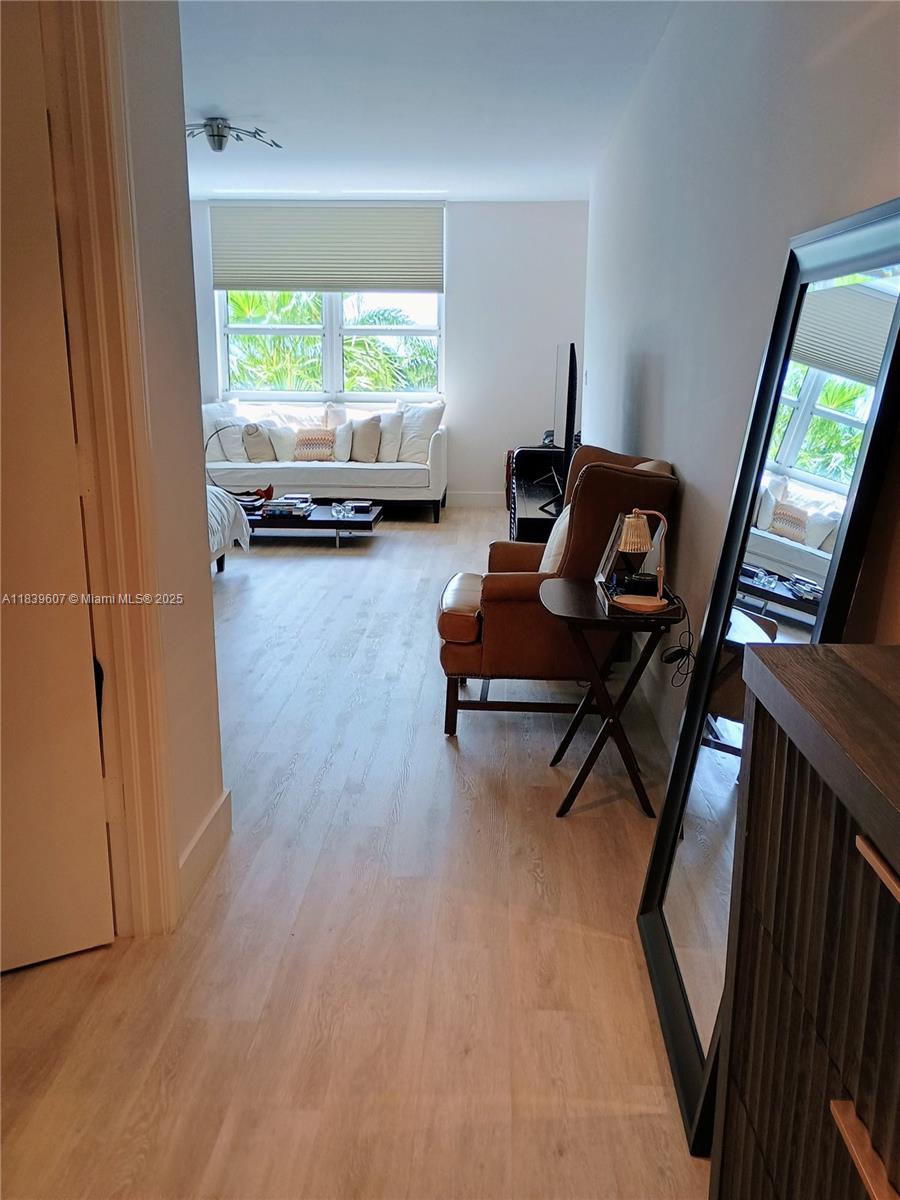 image GRAND BAY RESIDENCES COND24