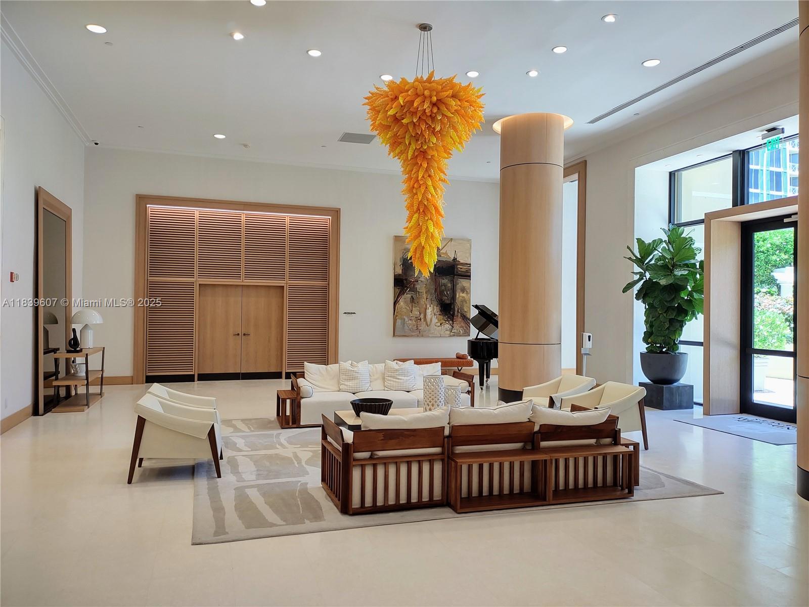 image GRAND BAY RESIDENCES COND35