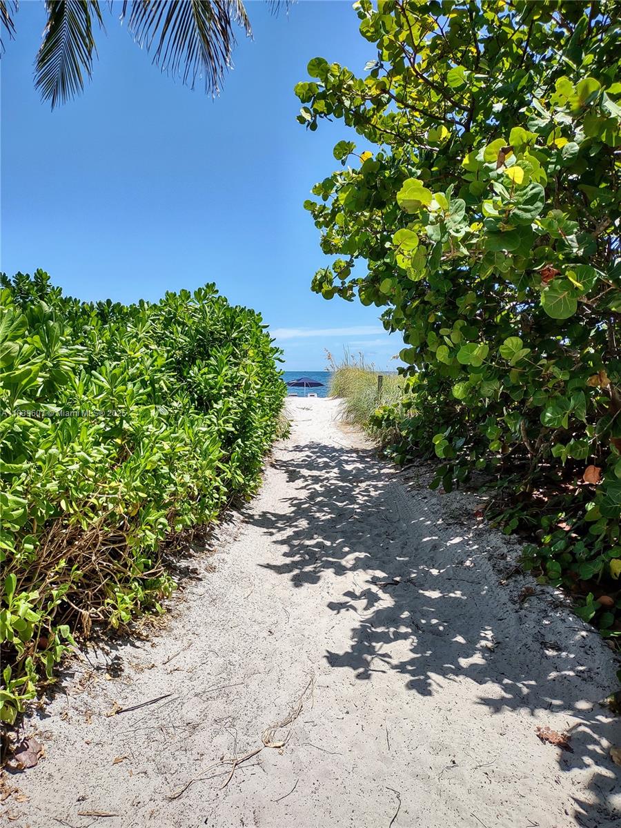 image GRAND BAY RESIDENCES COND45