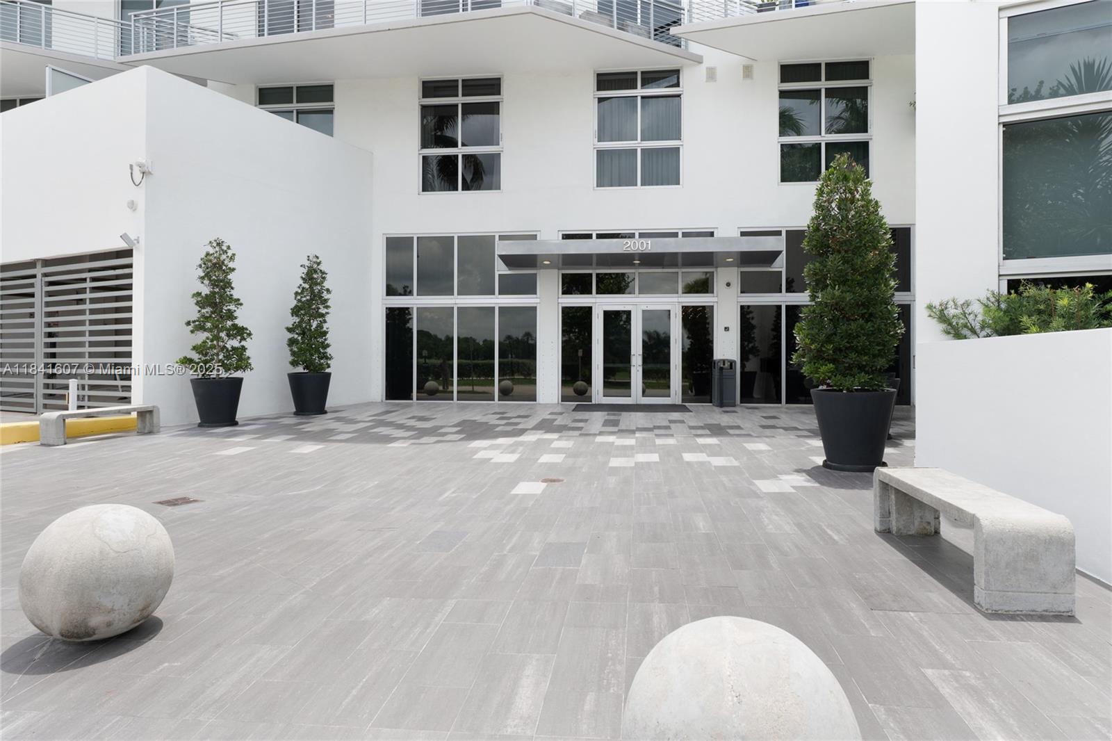 image The Meridian12