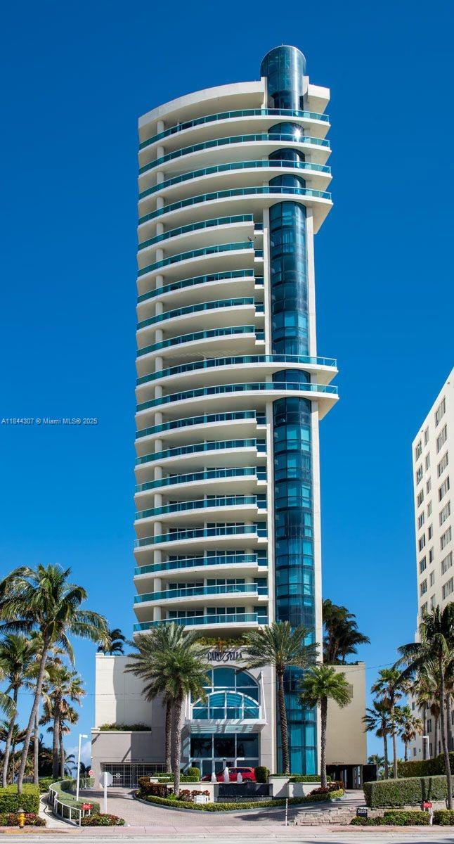 5025 Collins Ave #1908