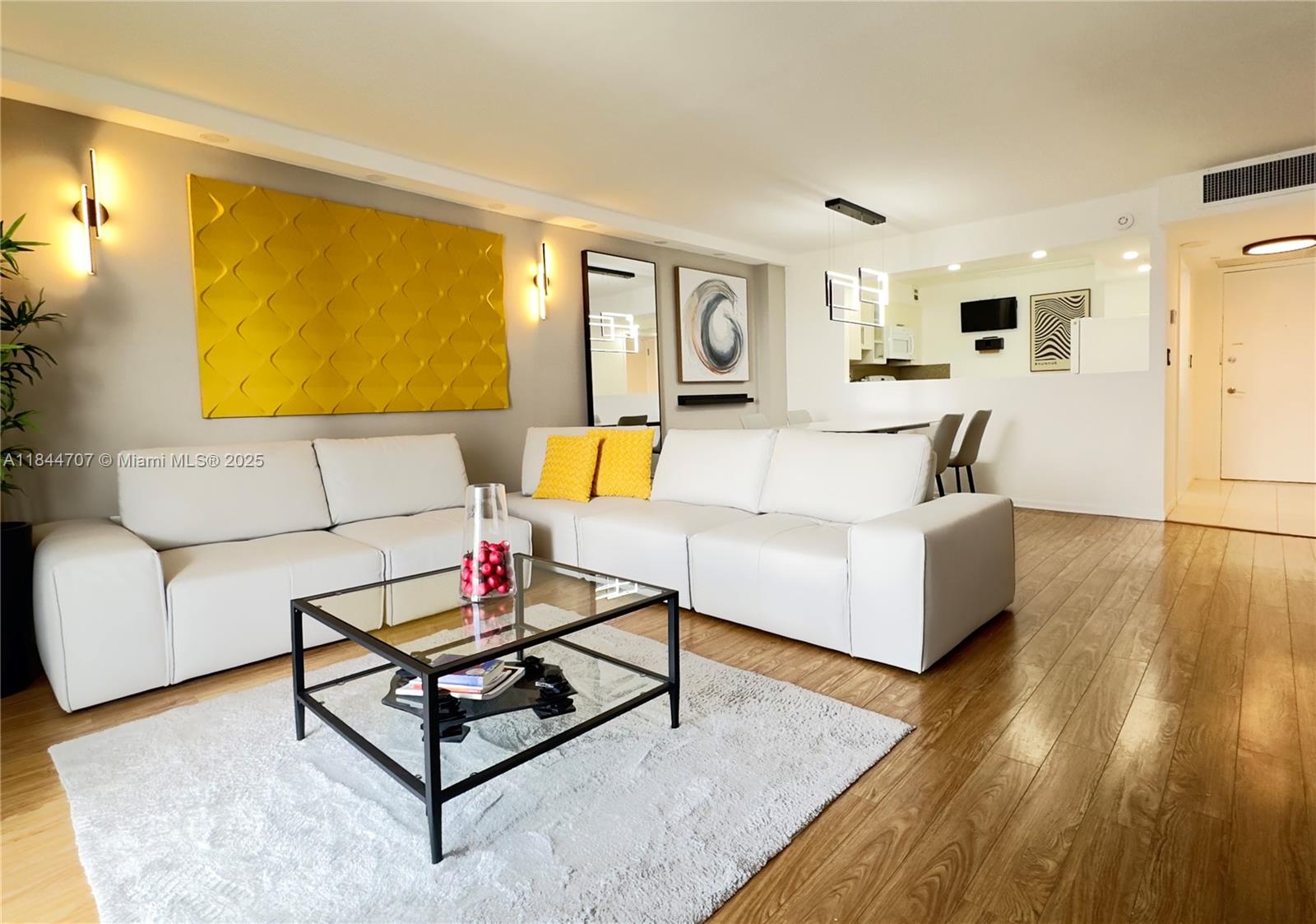 5701 Collins Ave #1509