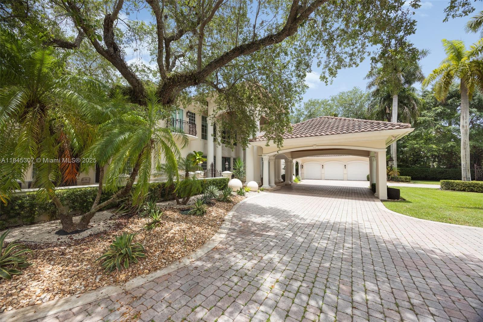 0 7245 SW 104th St Pinecrest, FL 33156