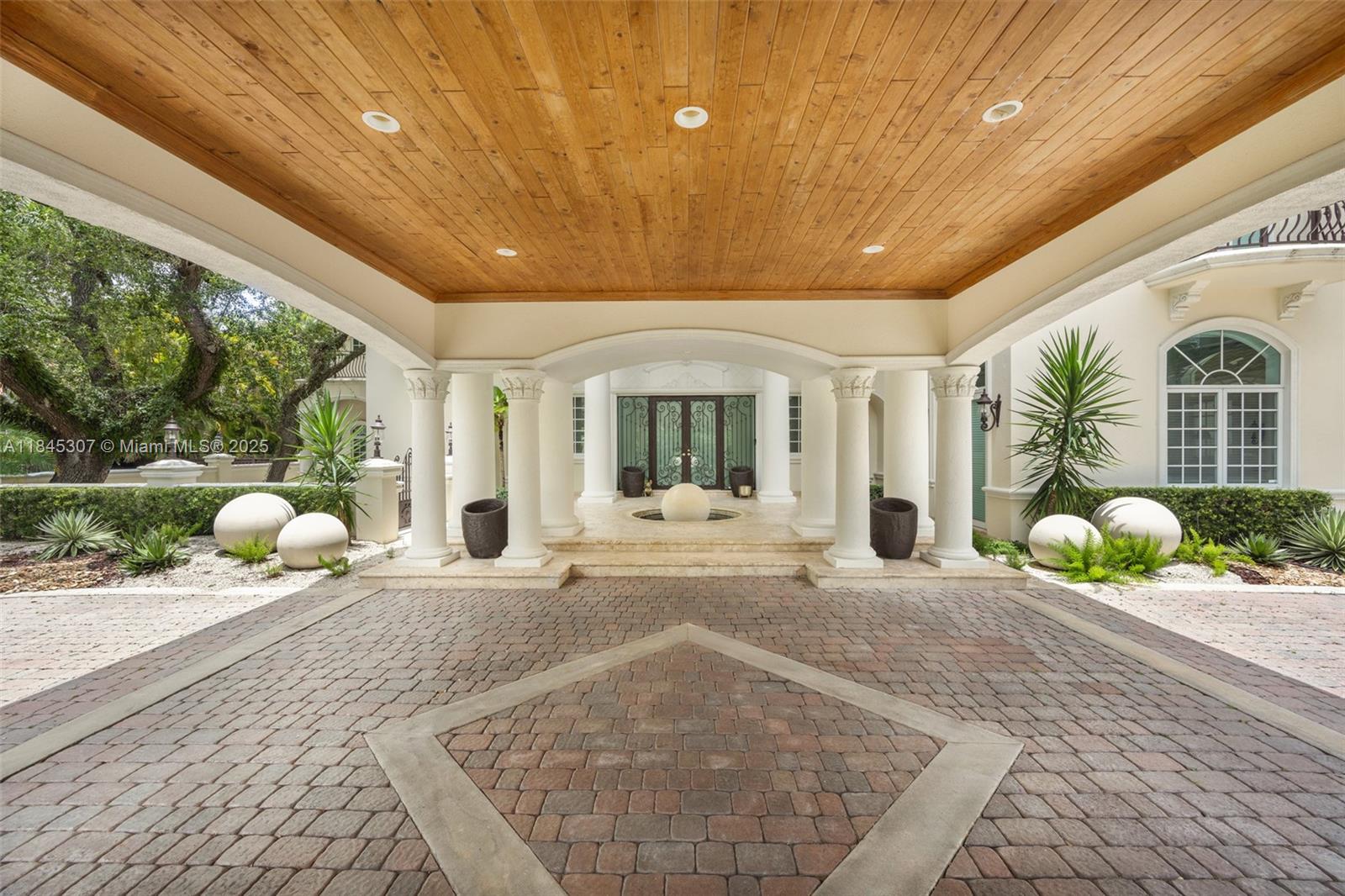 0 7245 SW 104th St Pinecrest, FL 33156