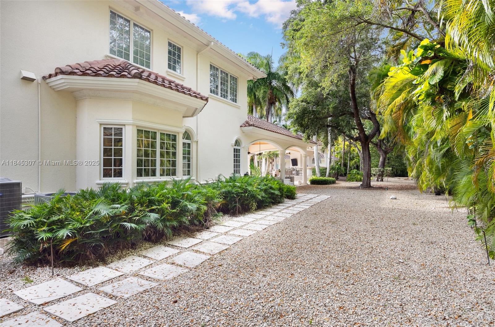 0 7245 SW 104th St Pinecrest, FL 33156