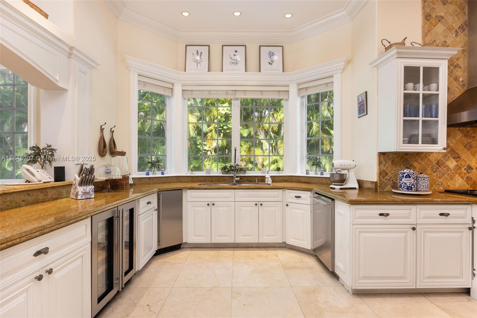 0 7245 SW 104th St Pinecrest, FL 33156