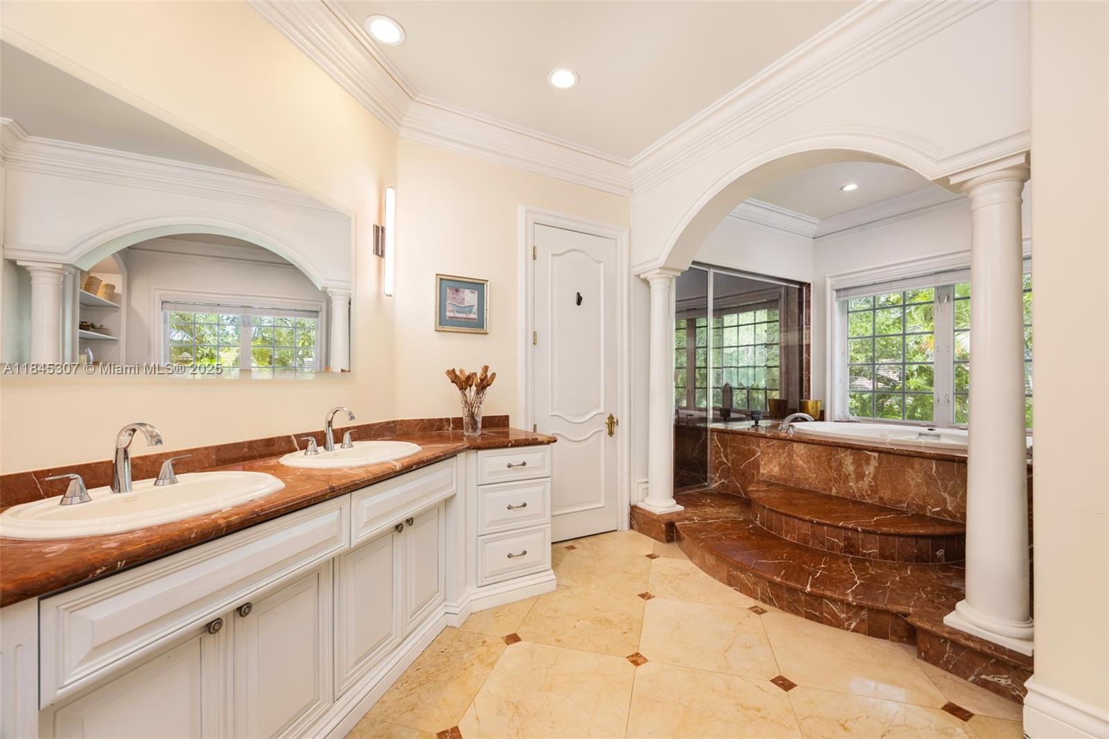 0 7245 SW 104th St Pinecrest, FL 33156