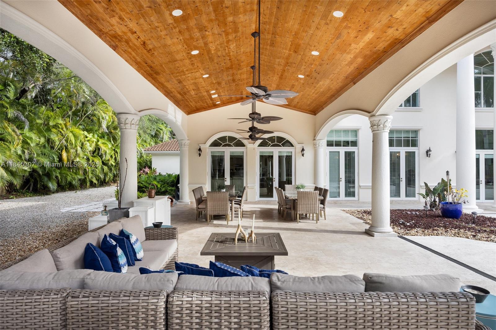 0 7245 SW 104th St Pinecrest, FL 33156