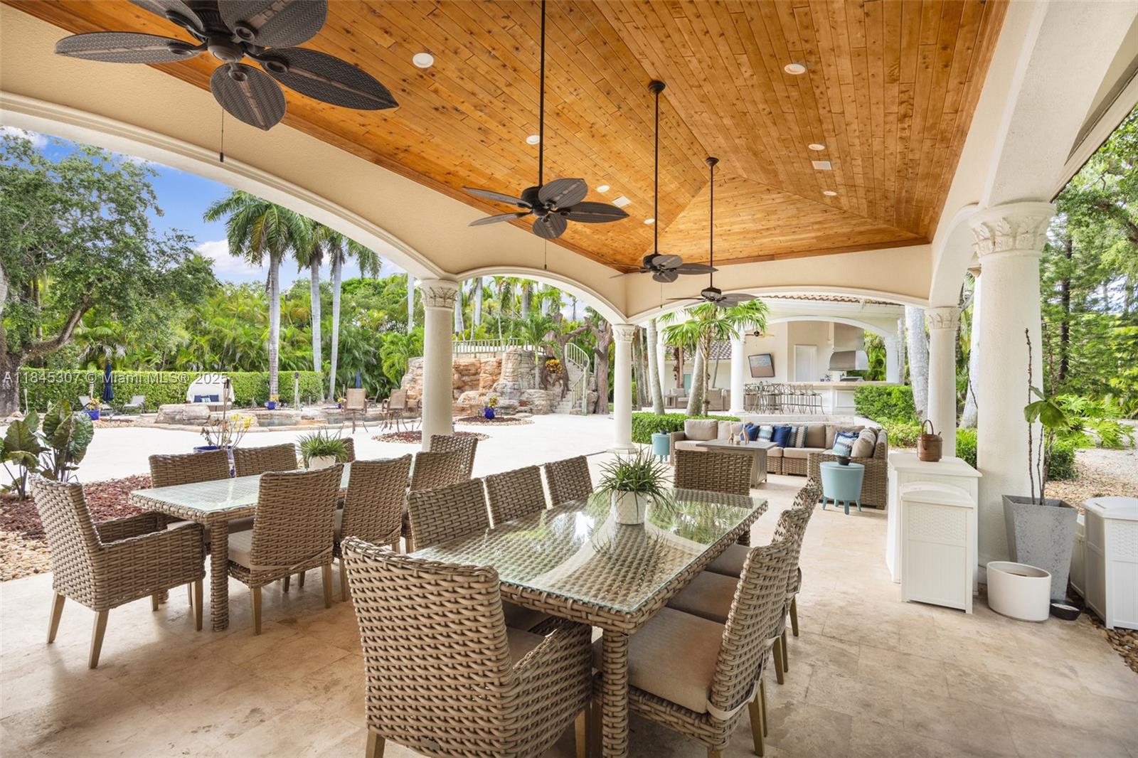 0 7245 SW 104th St Pinecrest, FL 33156