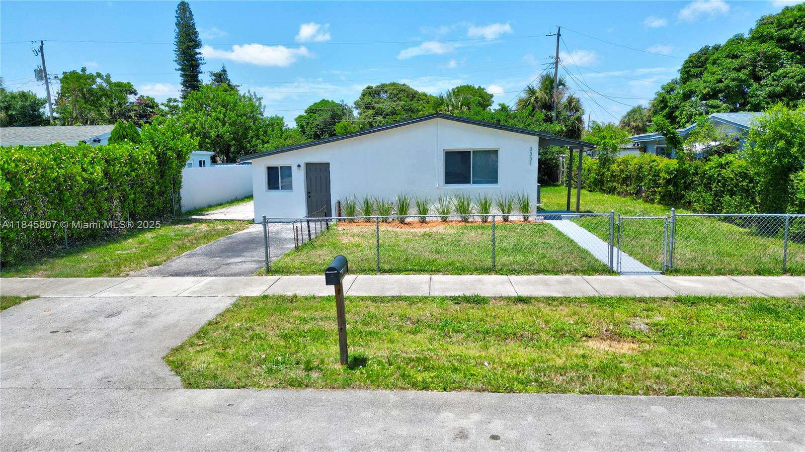 3331 NW 8th Pl