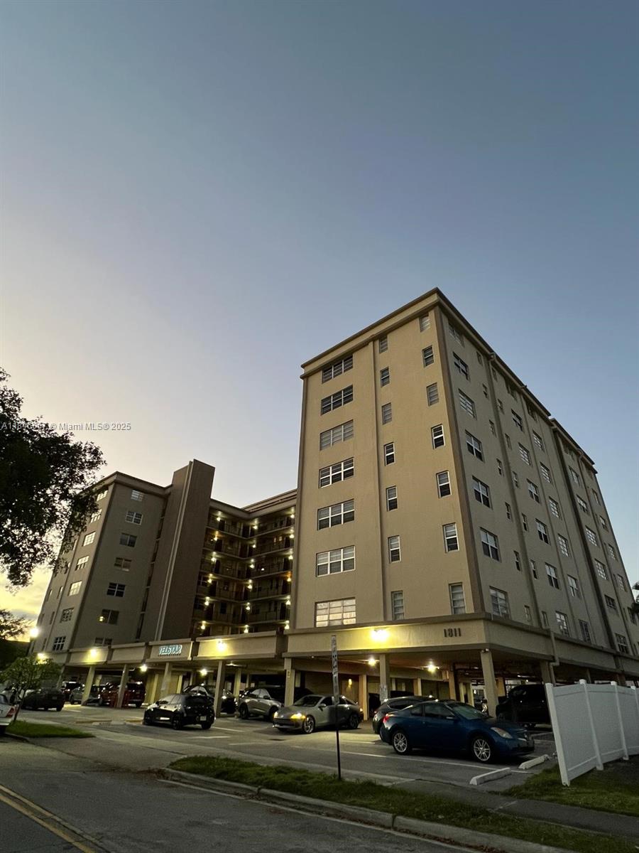 1811 Jefferson St #602