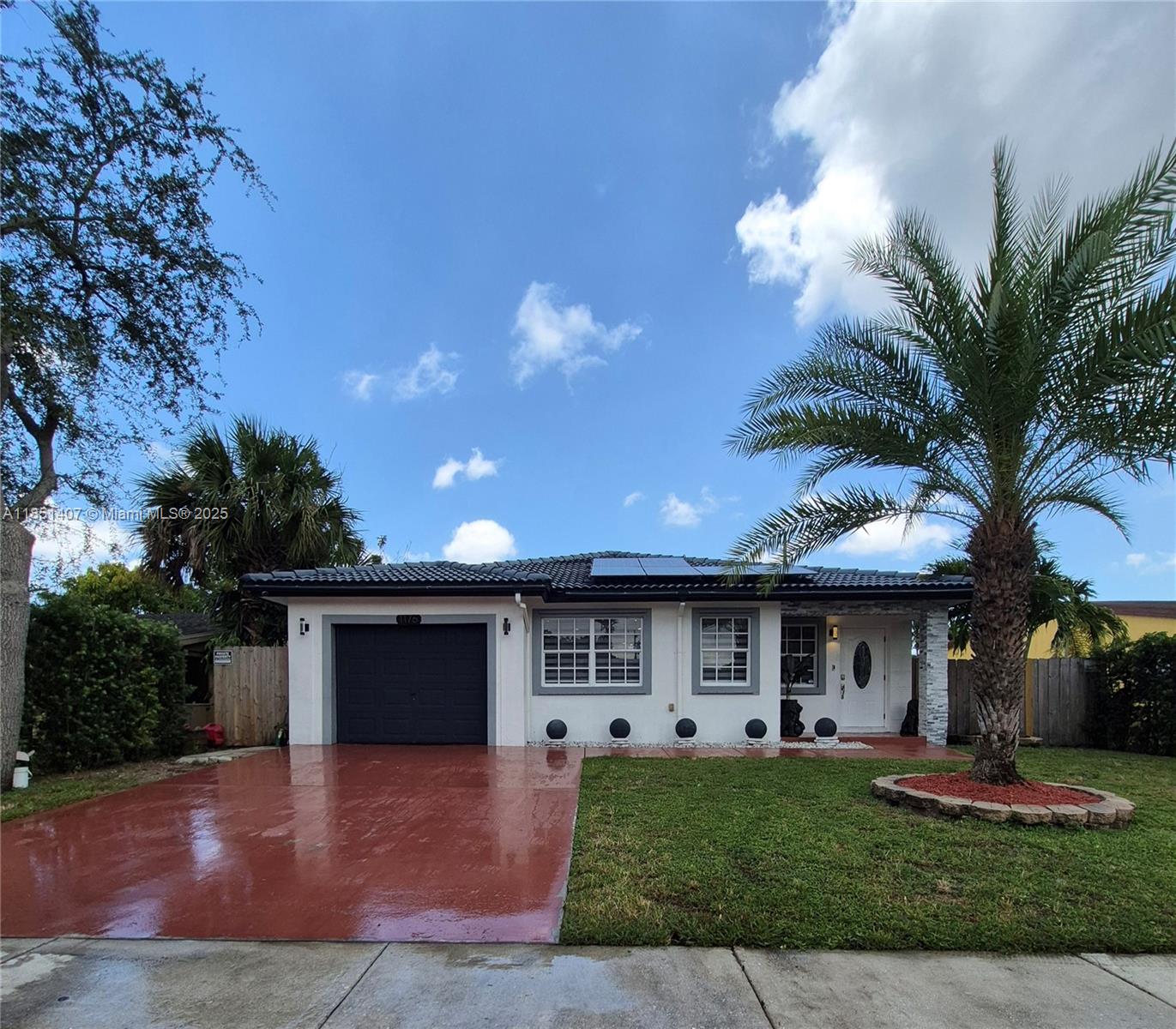 1176 NW 29th Way
