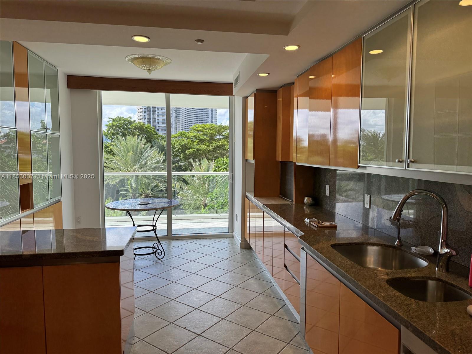 2600 Island Blvd #505 Aventura, FL 33160