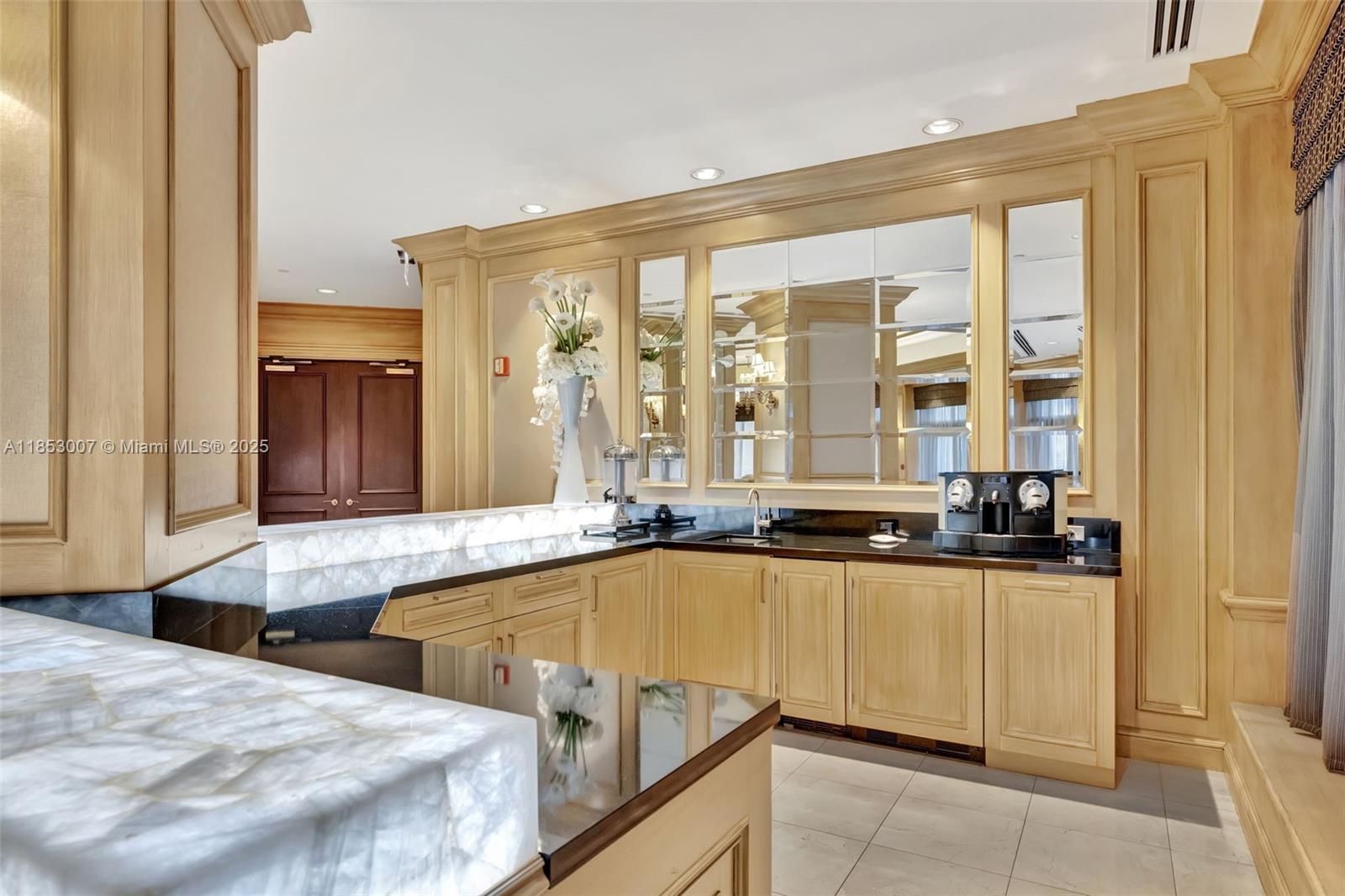 2600 Island Blvd #505 Aventura, FL 33160