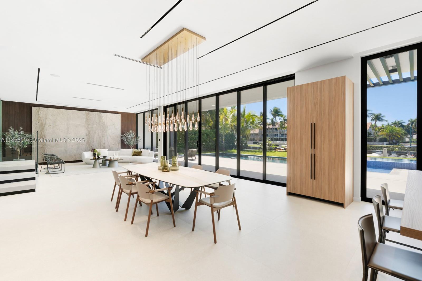 493 Holiday Dr Hallandale Beach, FL 33009 493 Holiday Dr Hallandale Beach, FL 33009