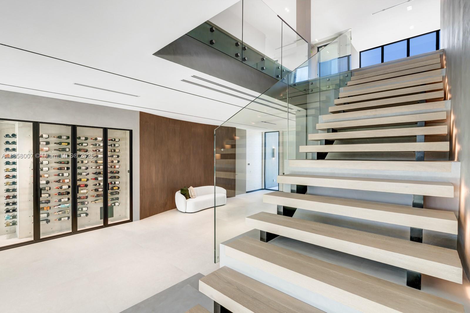 493 Holiday Dr Hallandale Beach, FL 33009 493 Holiday Dr Hallandale Beach, FL 33009