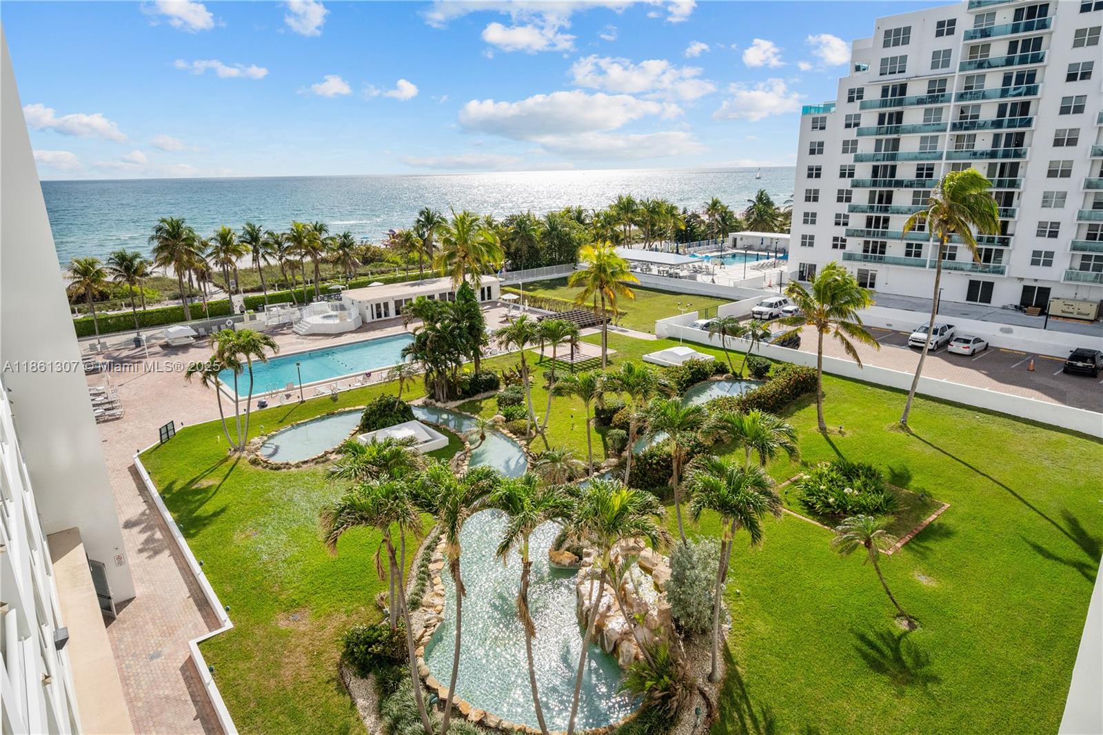5005 Collins Ave #615