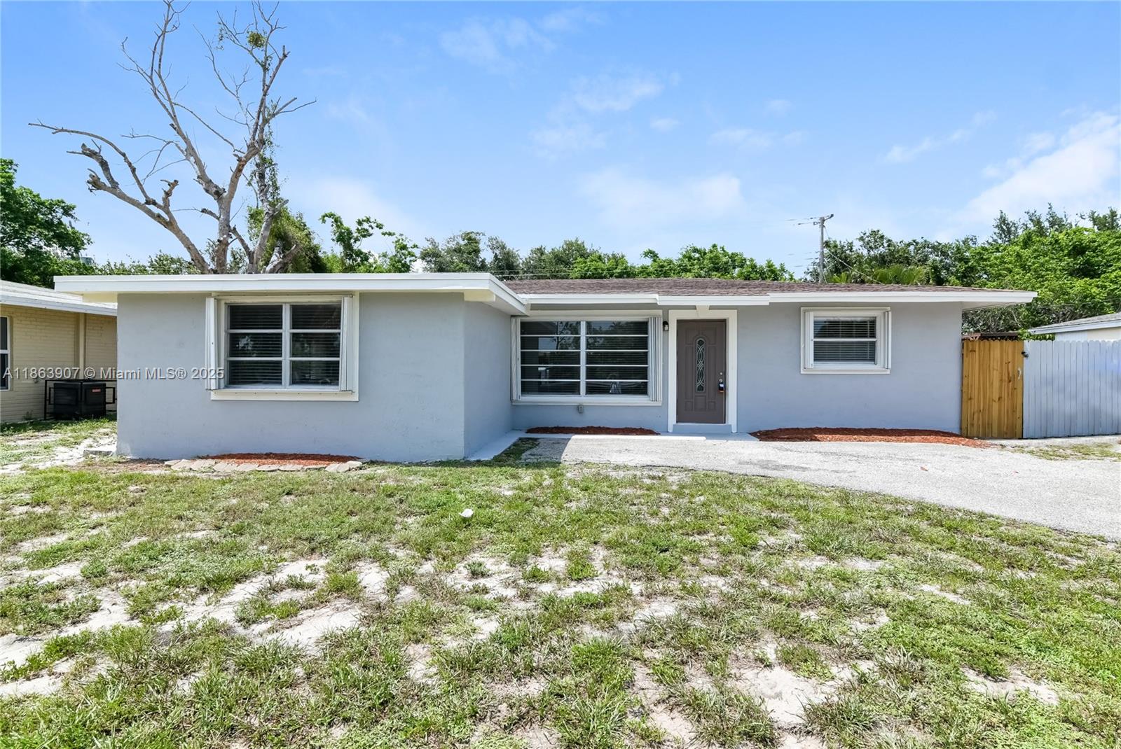 111 NW 21st St