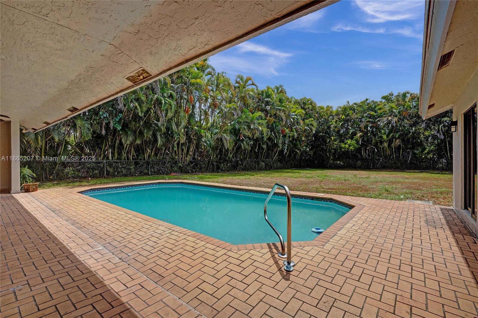 15365 Meadow Wood Dr Wellington, FL 33414