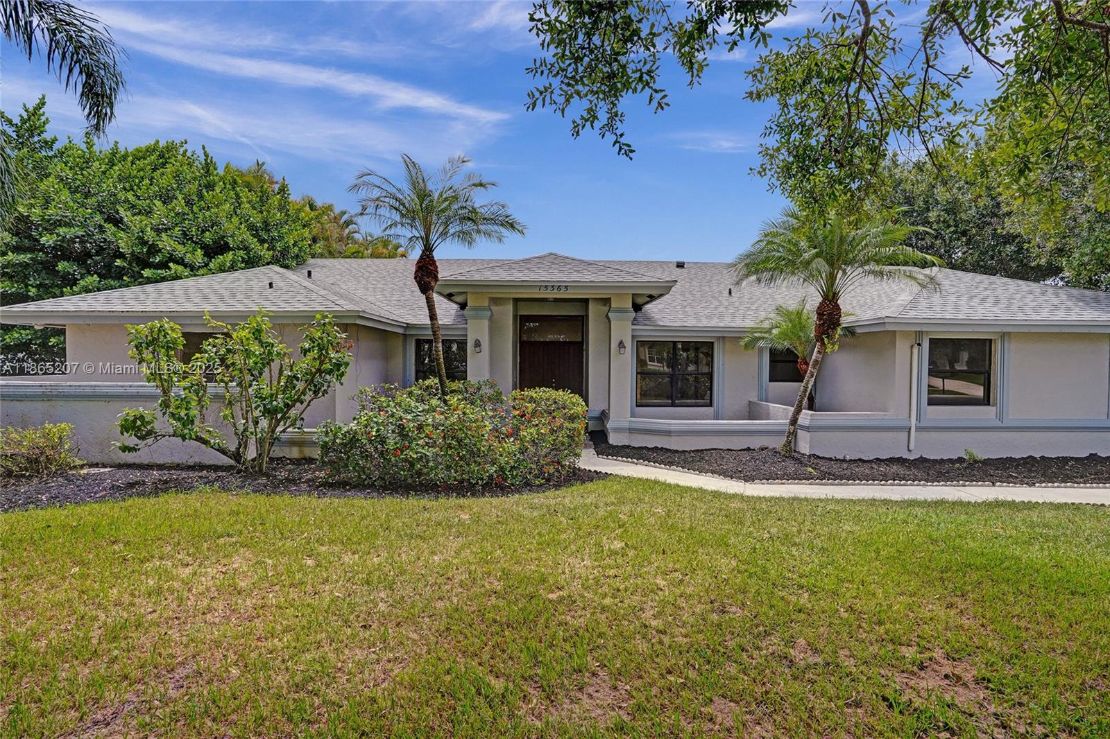 15365 Meadow Wood Dr Wellington, FL 33414