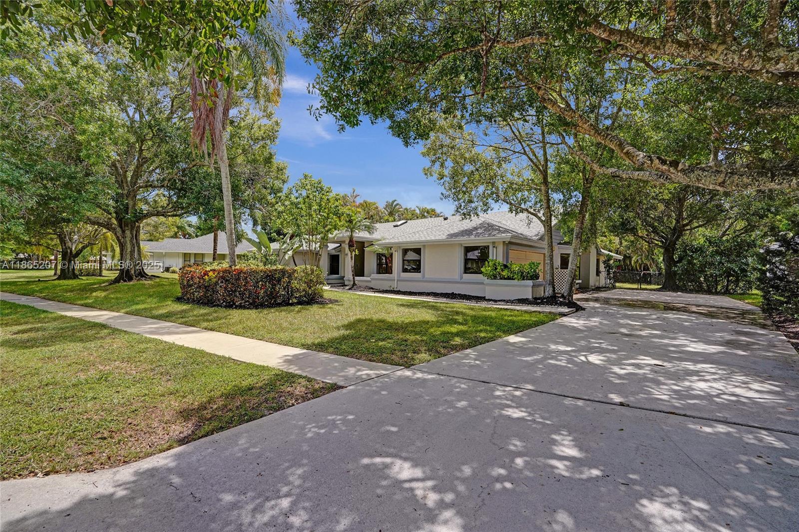 15365 Meadow Wood Dr Wellington, FL 33414