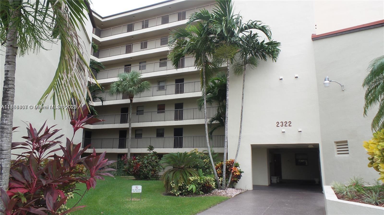 2320 S Cypress Bnd Dr #305