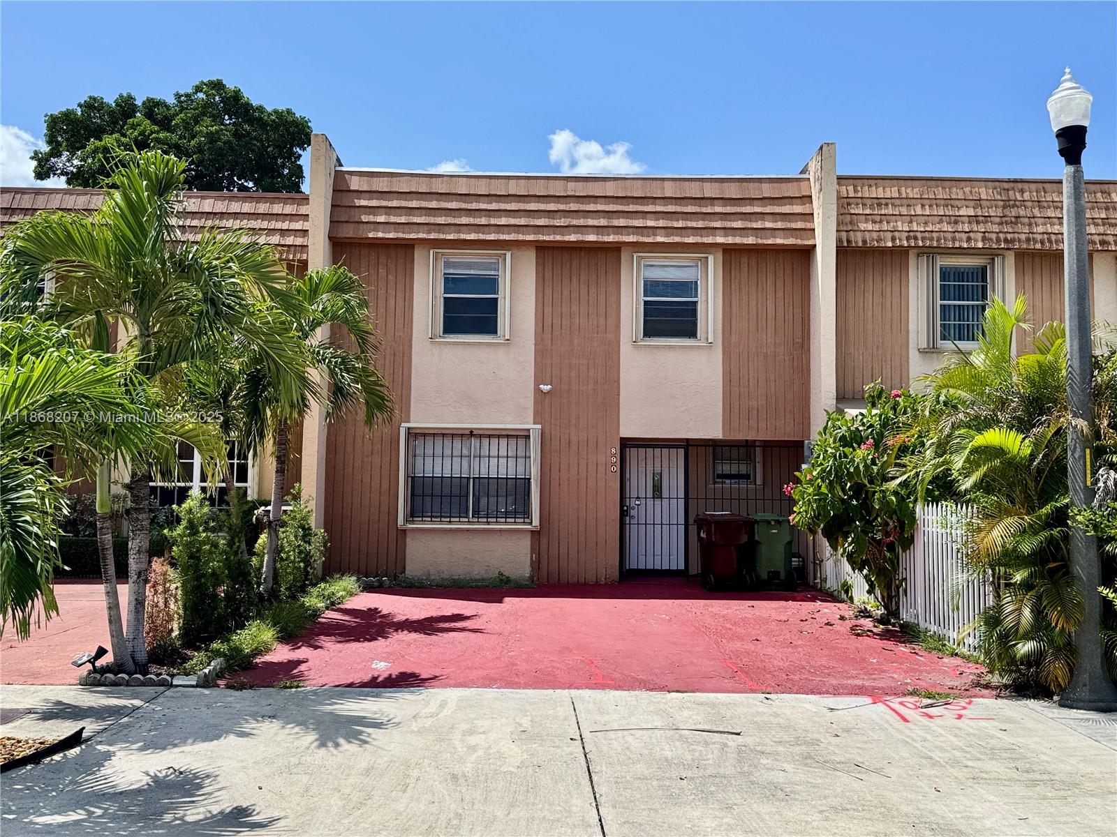 890 W 81st Pl #890