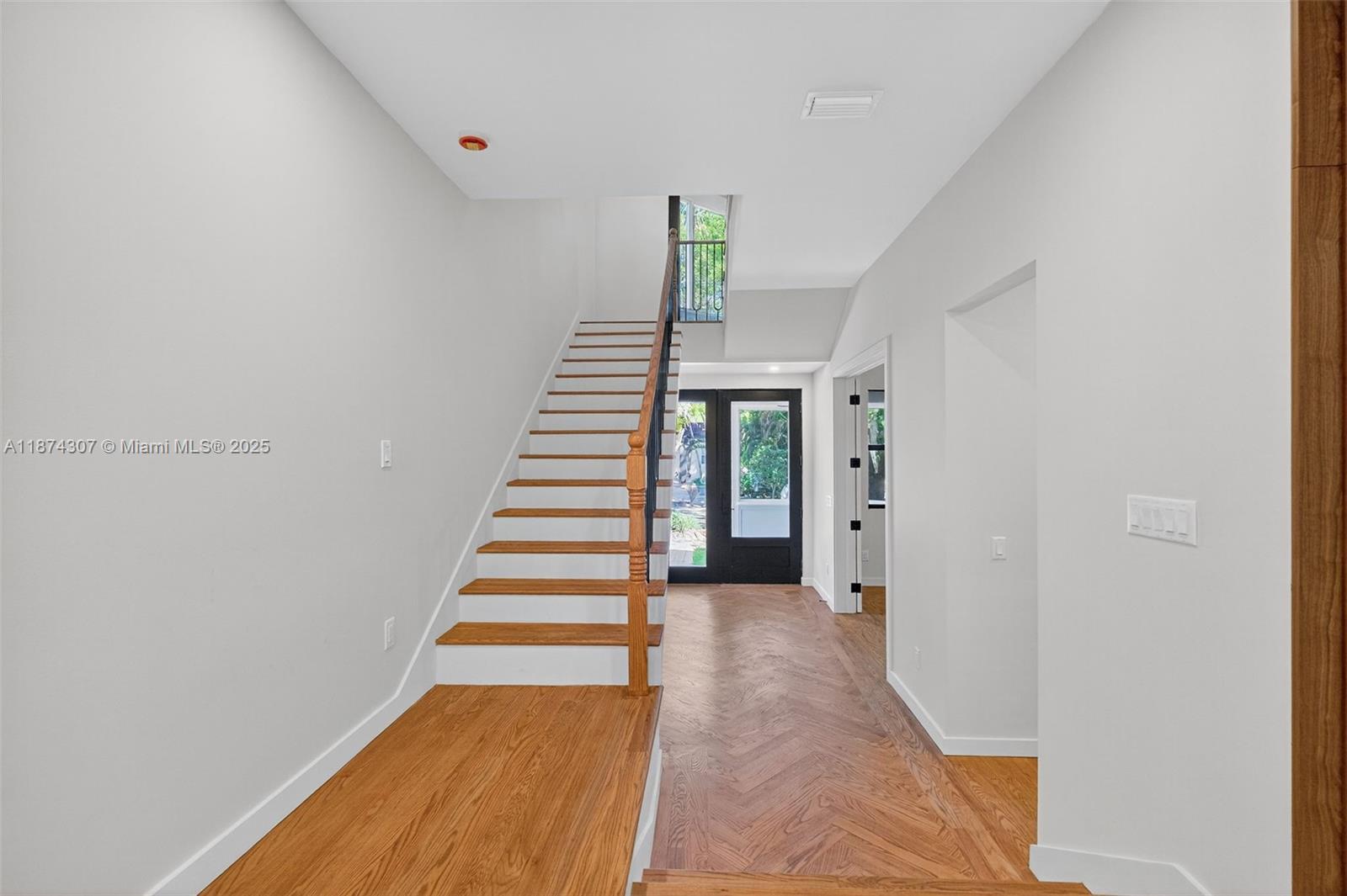 2330 Overbrook St Coconut Grove, FL 33133