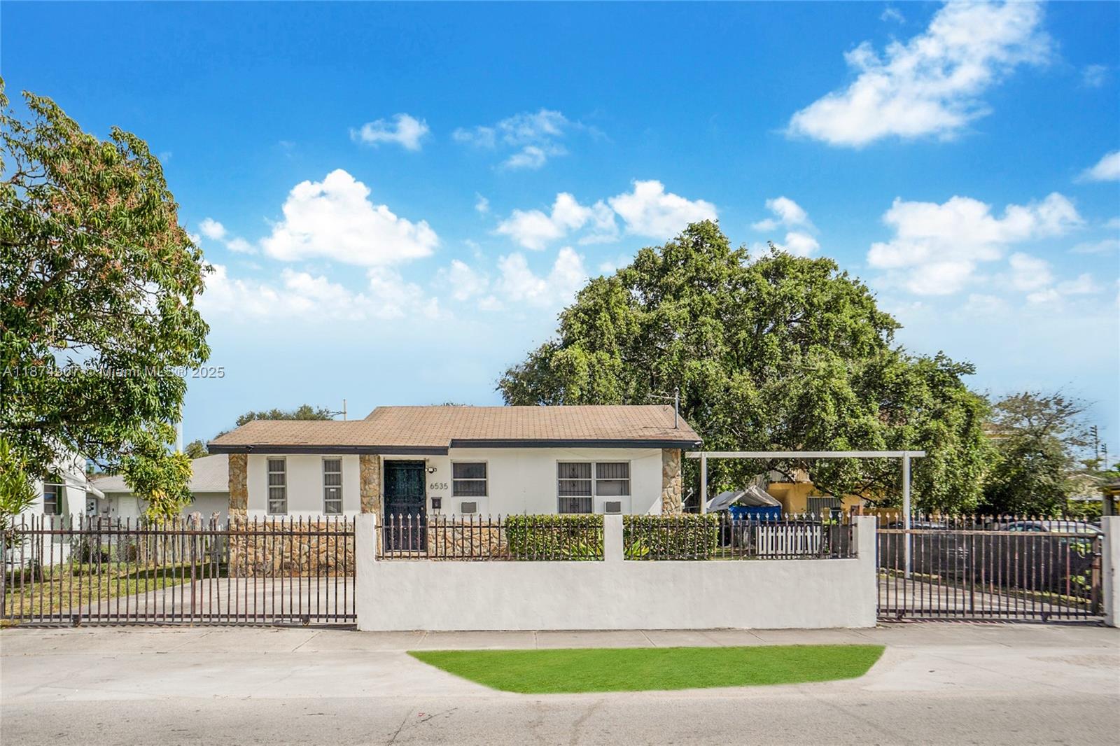 6535 NW 6th Ave