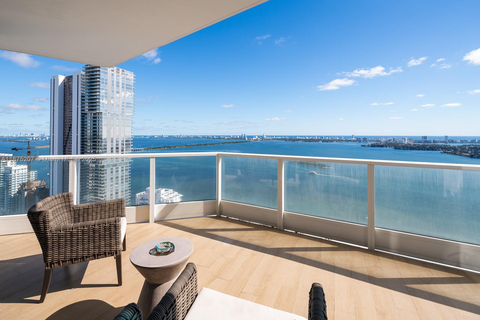 image Paramount Bay Condo11