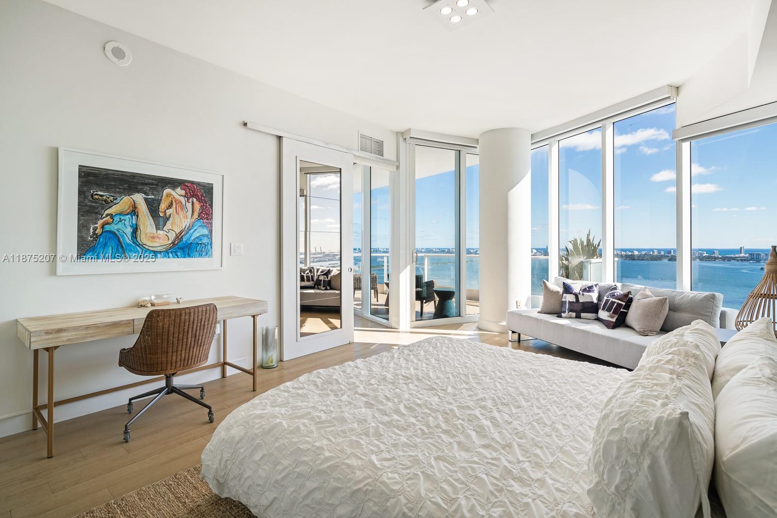 image Paramount Bay Condo13