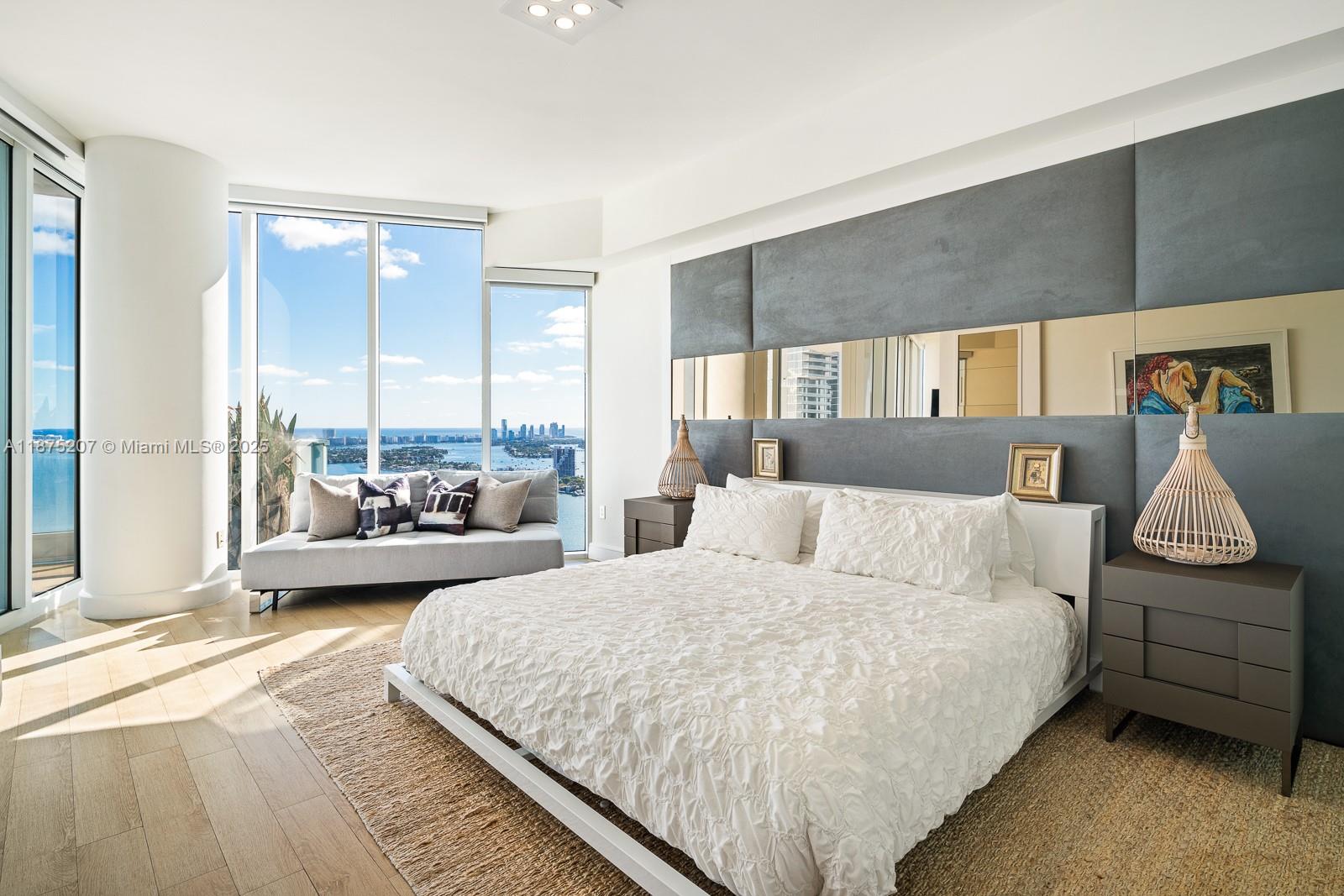 image Paramount Bay Condo14