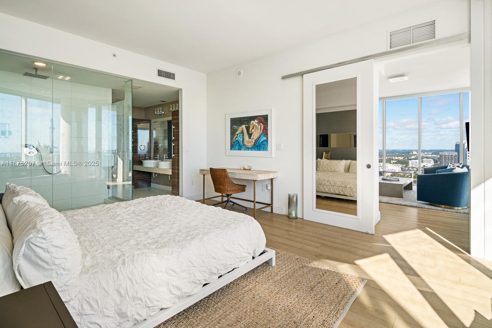 image Paramount Bay Condo15