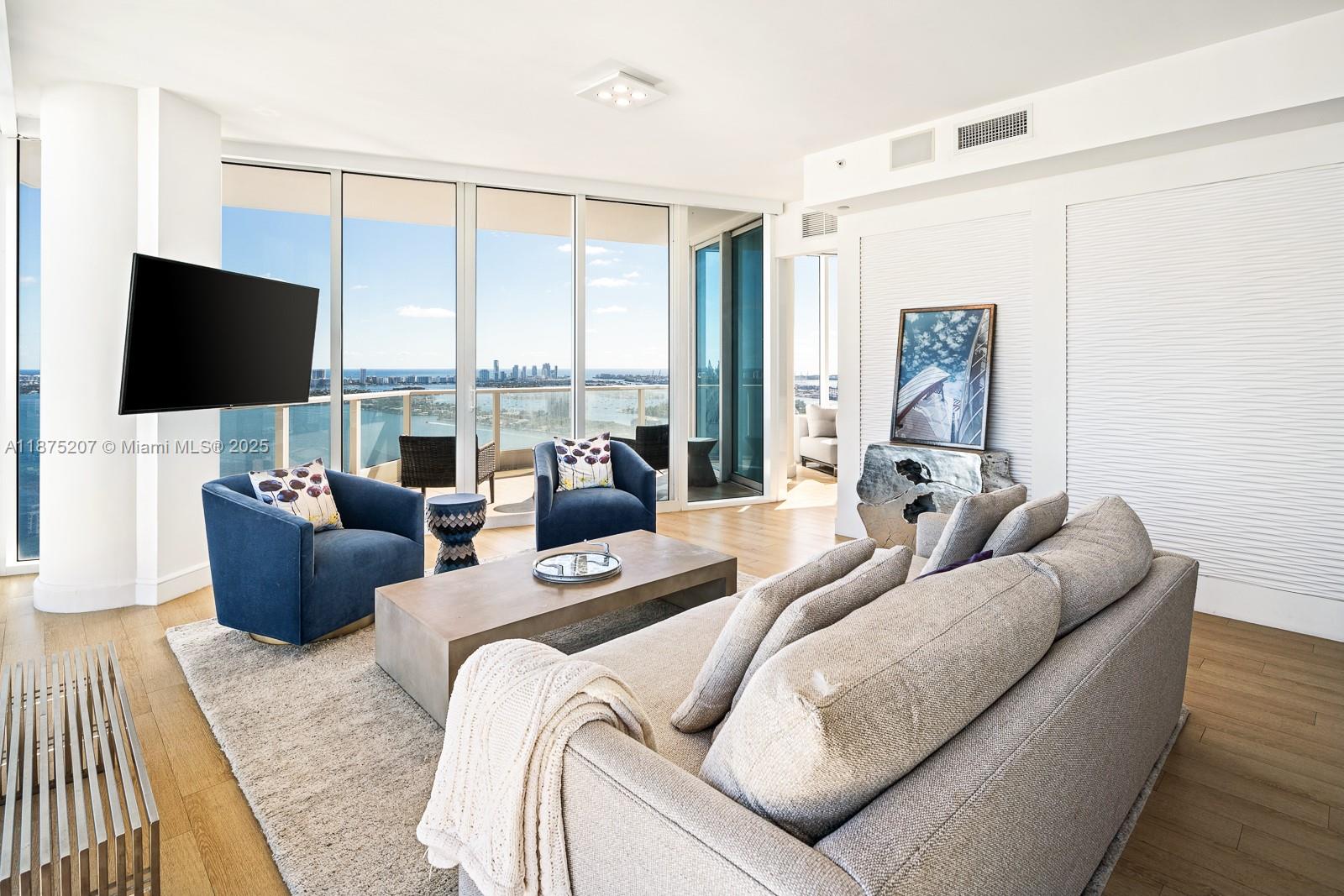 image Paramount Bay Condo1