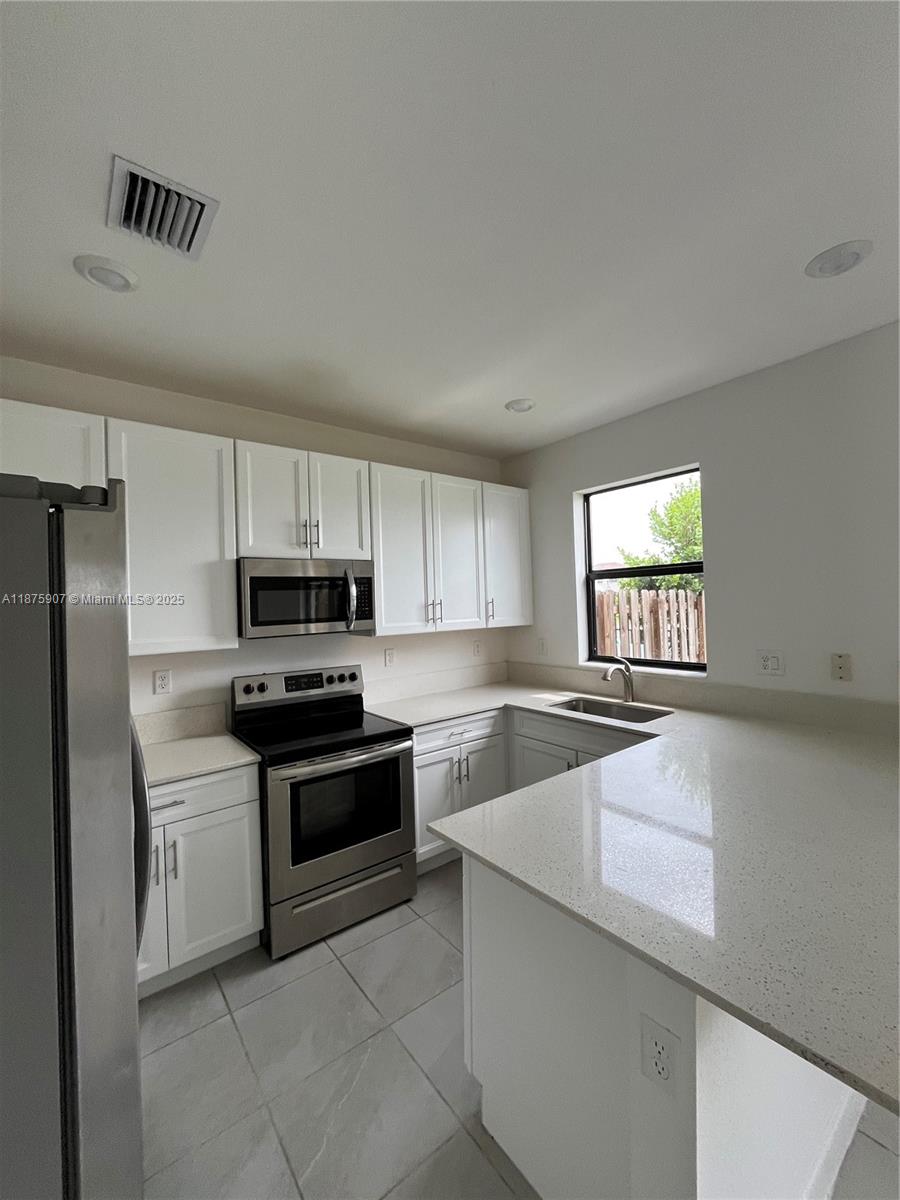 10008 SW 228th Ter Miami, FL 33190