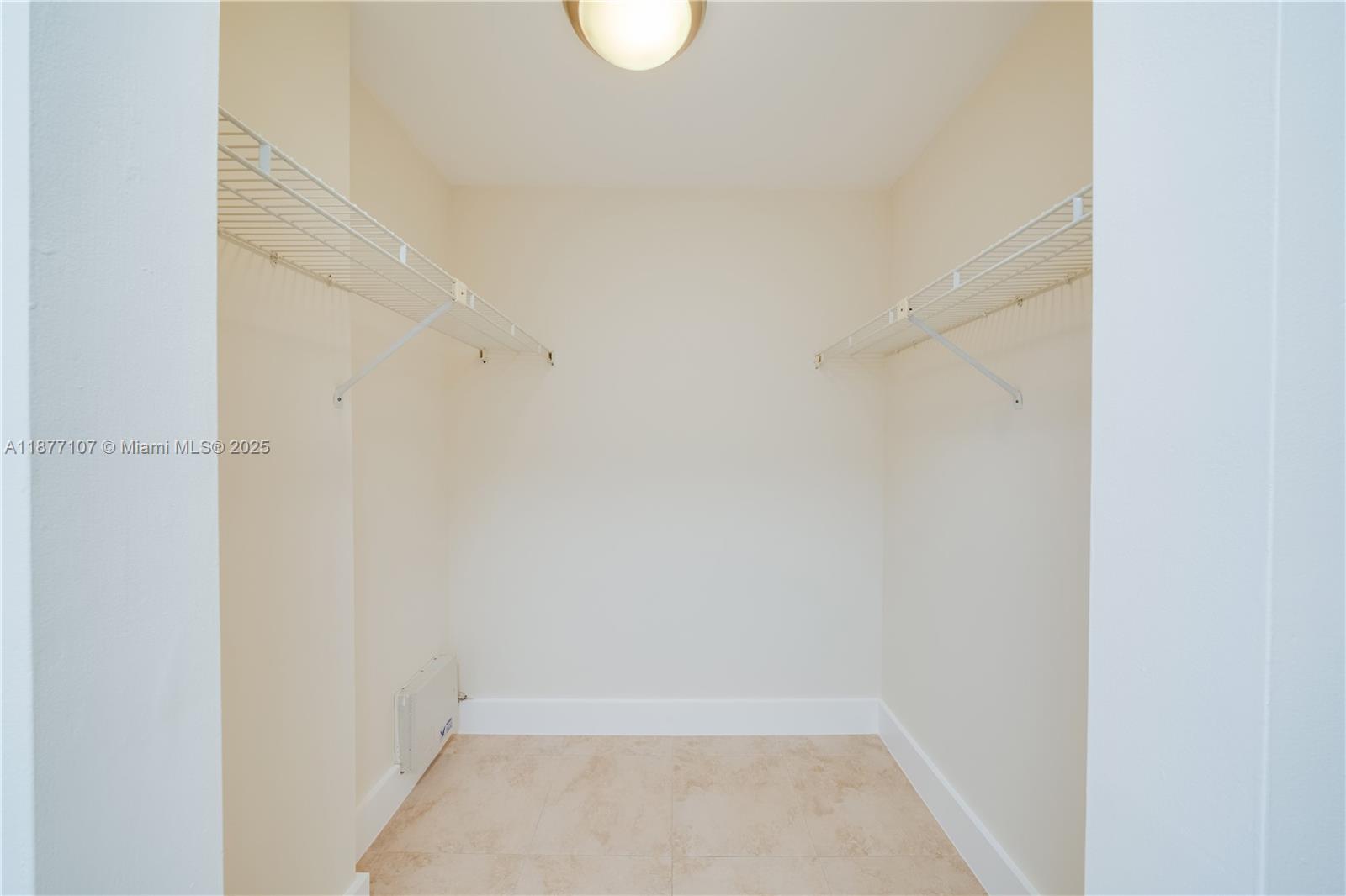 1665 Bay Rd #521 Miami Beach, FL 33139