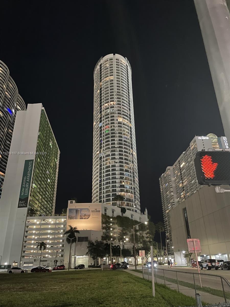 1750 N Bayshore Dr #2502