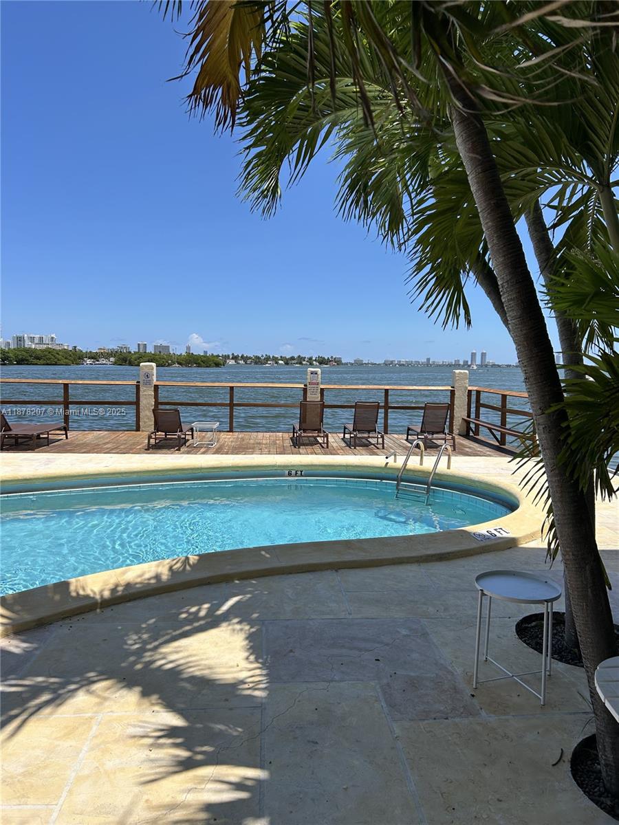 7845 NE Bayshore Ct #20
