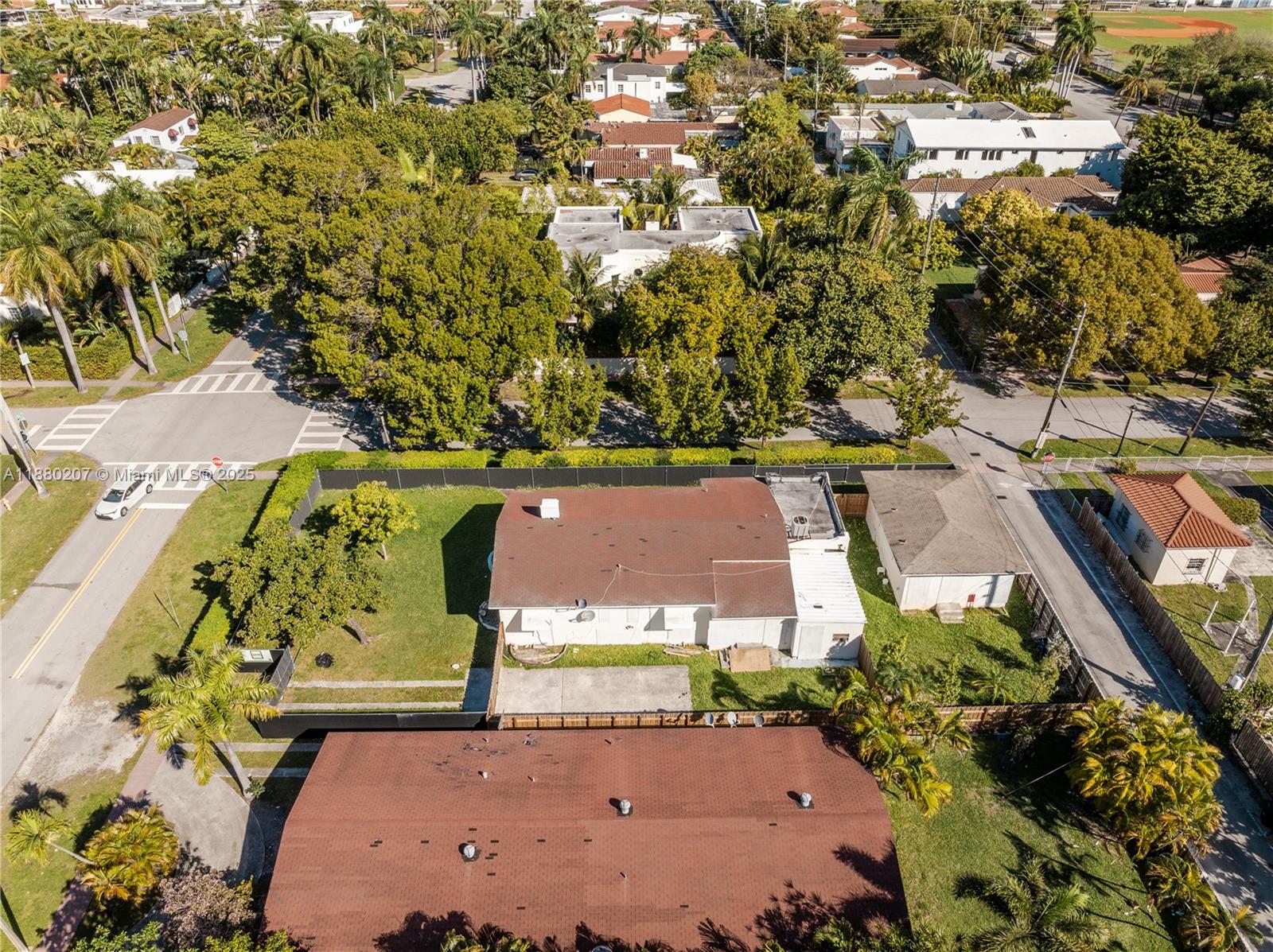 1255 Lenox Ave Miami Beach, FL 33139