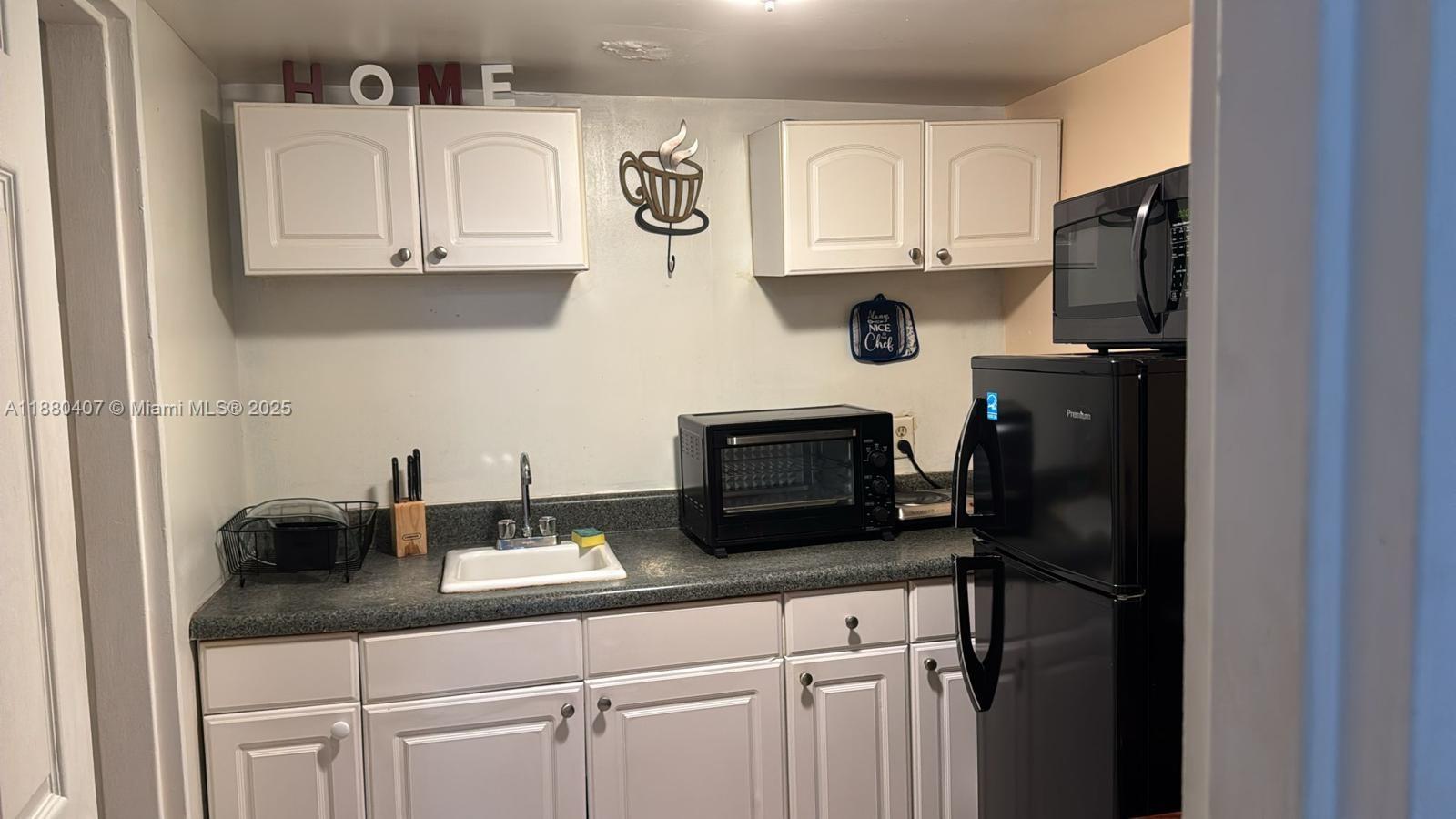 26 Diplomat Pkwy #2318
